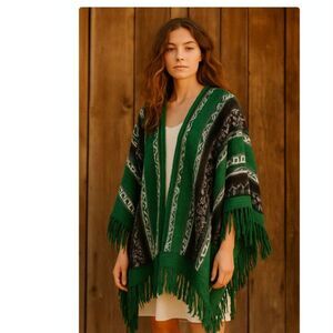 Alpaca Connection Alpaca Wool Icon Wrap Poncho in Green OS NWOT